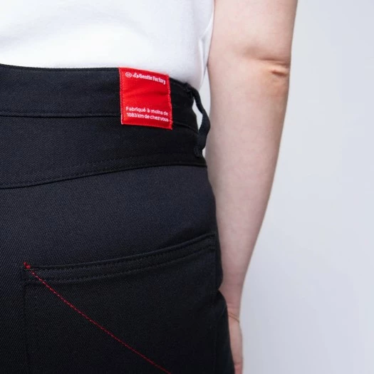 1083 JEANS SLIM 7/8EME 204 FUSELE LA GENTLE FACTORY Coton Bio Uni Noir 5 1083 JEANS SLIM 7/8EME 204 FUSELE LA GENTLE FACTORY Coton Bio Uni Noir – Image 5