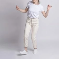 1083 JEANS DROIT 7/8EME 251 Taille Haute Coton Bio Denimoriginal Uni Ecru -Default Template 1 251 7 8 ecru 0000 plein pied 1