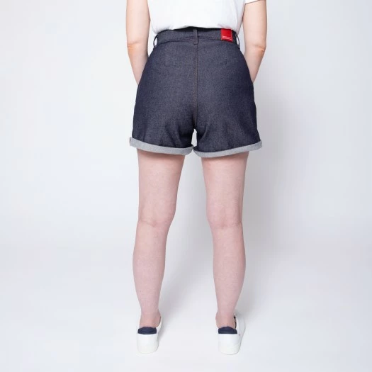 1083 SHORT AMPLE 278 PINCE Taille Haute Coton Bio Indigo Brut 2 1083 SHORT AMPLE 278 PINCE Taille Haute Coton Bio Indigo Brut – Image 2